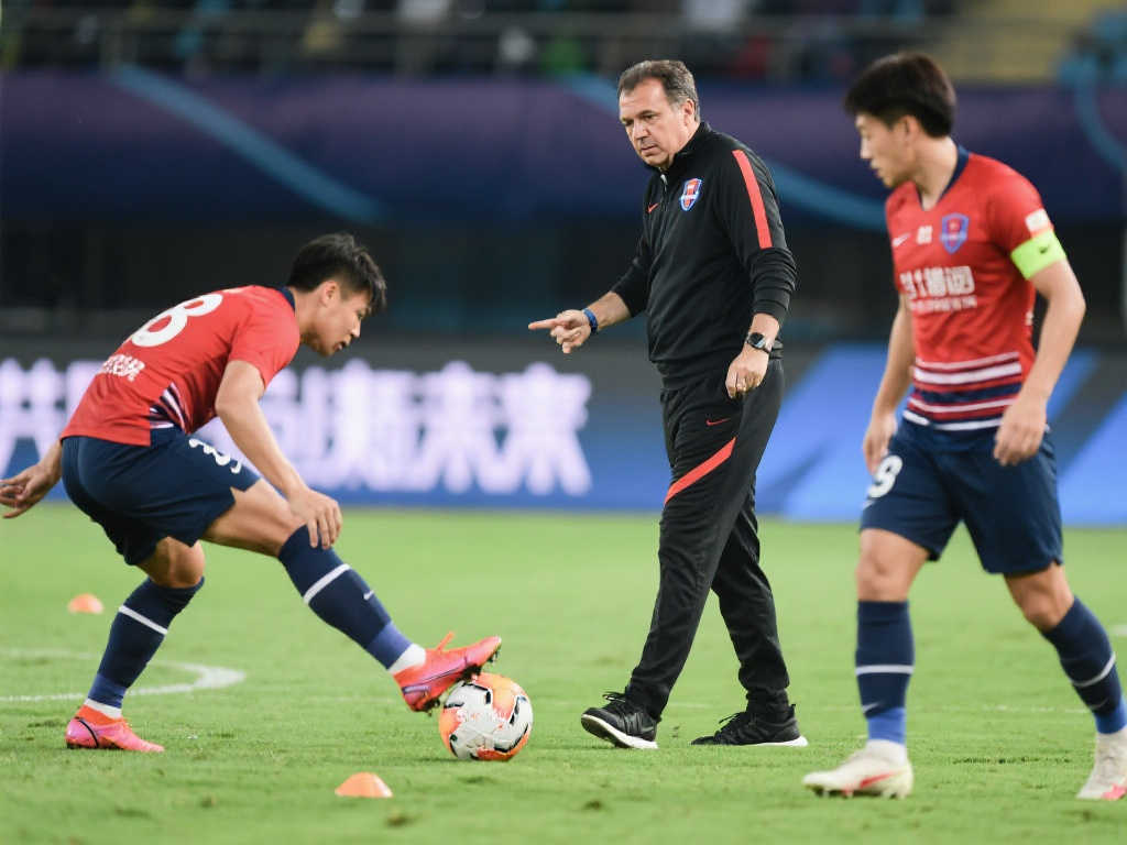 巴西临时主帅：输球与内马尔维尼缺阵无关，面对阿根廷需及时纠错